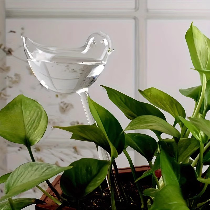 庭の鳥の形をした自動給水グローブは、自動花の水やりや家庭菜園 - Automatic Plant Waterer のレビューと価格