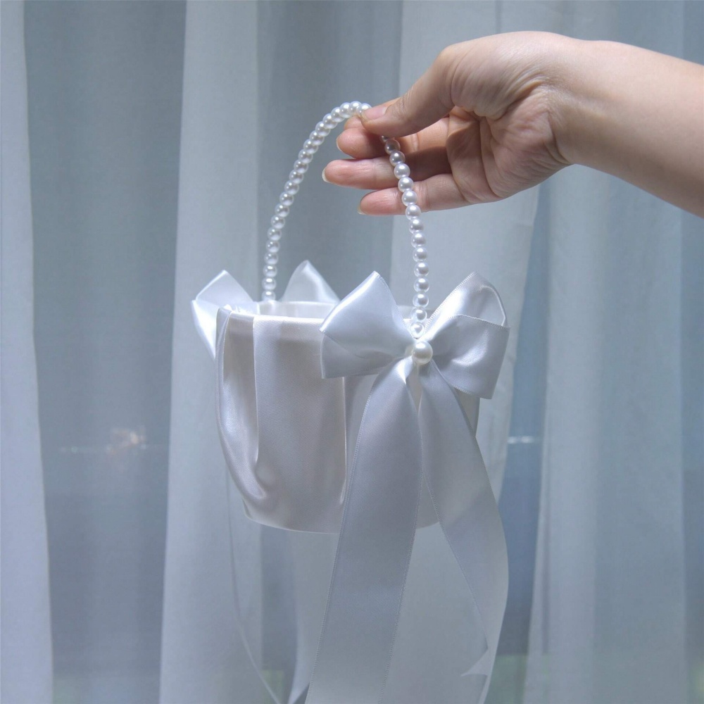 白いサテンのリボン付きフラワーガールバスケット、パールハンド - Gardening Tools Girls のレビューと価格